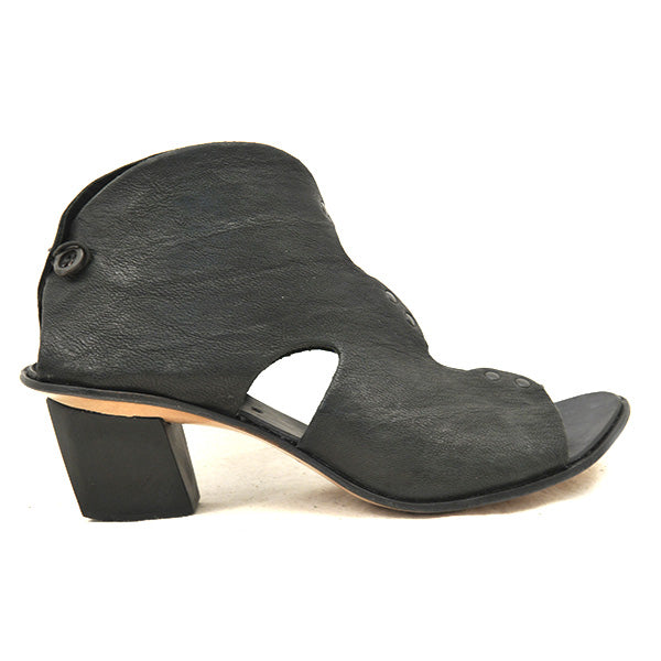 L) Research - Size 41