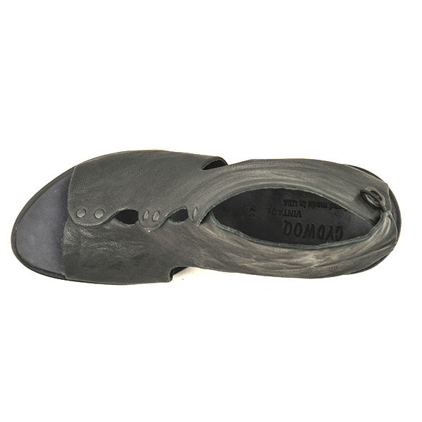 L) Research - Size 41