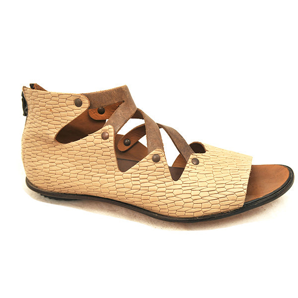 F) Teton - Size 38