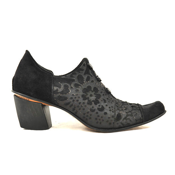 D) Ligneous - Size 37