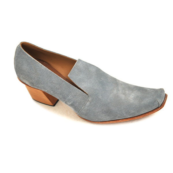 D) Literary - Size 37