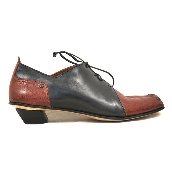 H) Amazone - Size 39