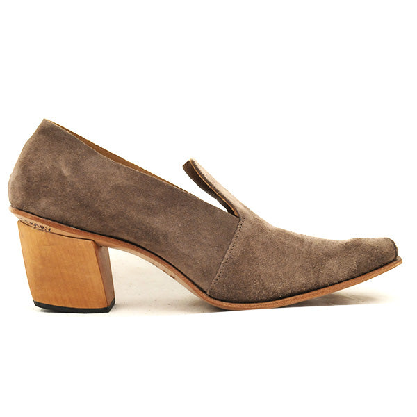 H) Literary - Size 39