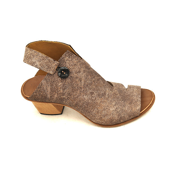 F) Society - Size 38