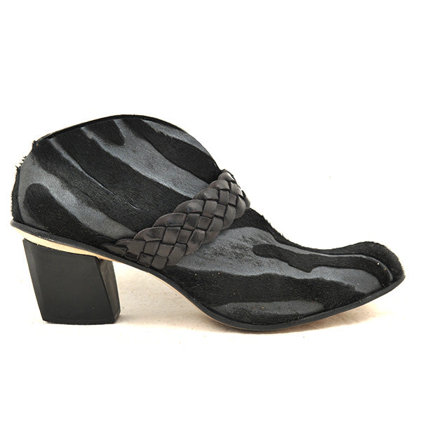 F) Cream - Size 38
