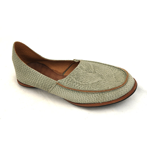 B) Thomas - Size 36