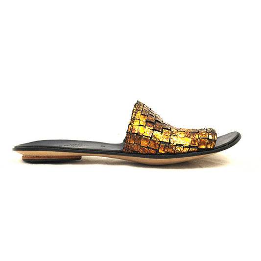 E) Chilli - Size 37.5