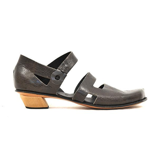 M) Fluid - Size 41.5