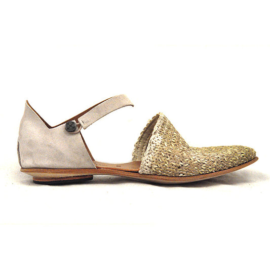 F) Missionary - Size 38