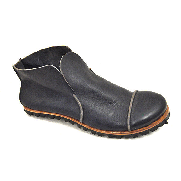 D) Searcher-V - Size 37