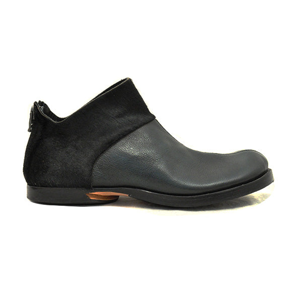 D) Colonnade-Q - Size 37