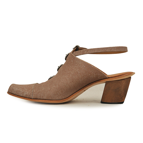 F) Possession - Size 38